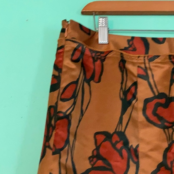 Vera Wang- floral pattern pleated skirt - Picture 5 of 9